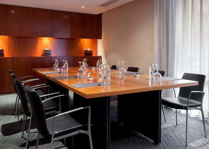 Ac Palacio By Marriott מלון