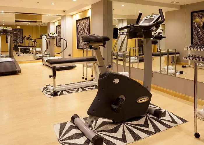 מלון Ac Palacio By Marriott 4*