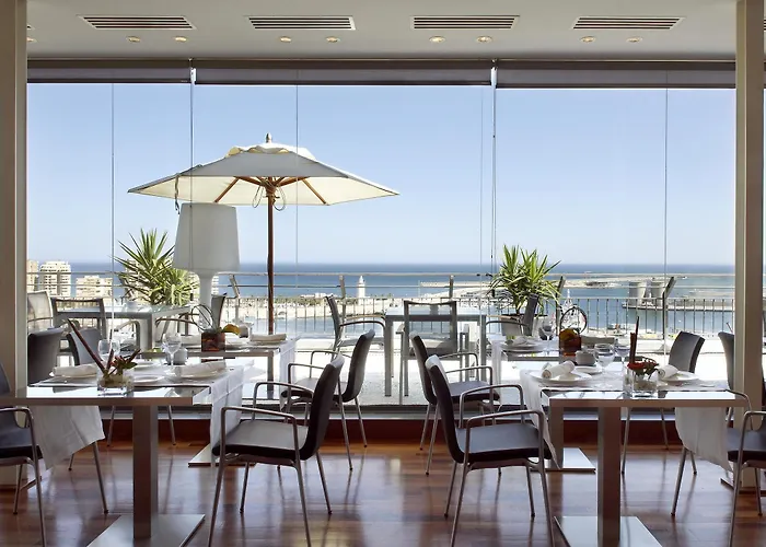 מלון Ac Palacio By Marriott 4*