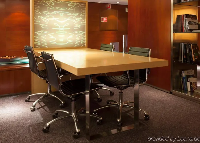 Ac Palacio By Marriott מלון